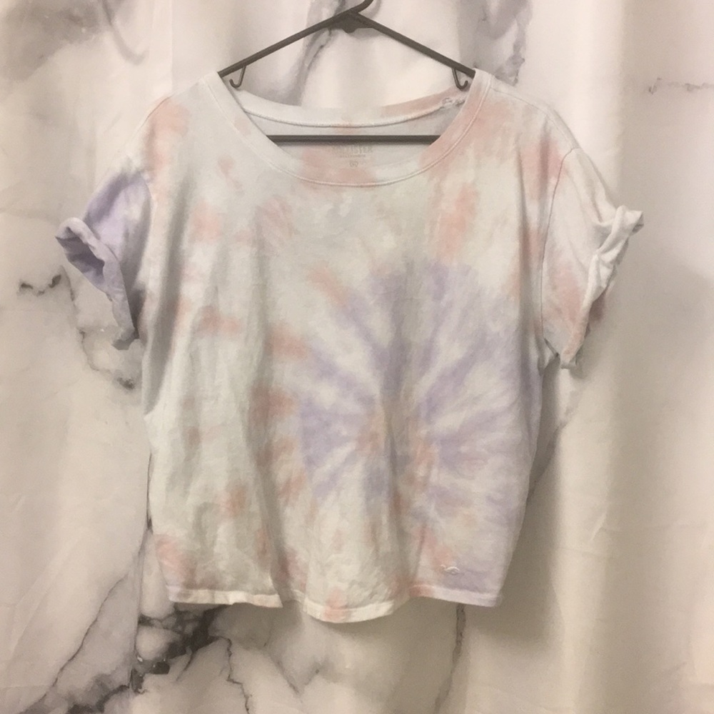 Hollister T shirt